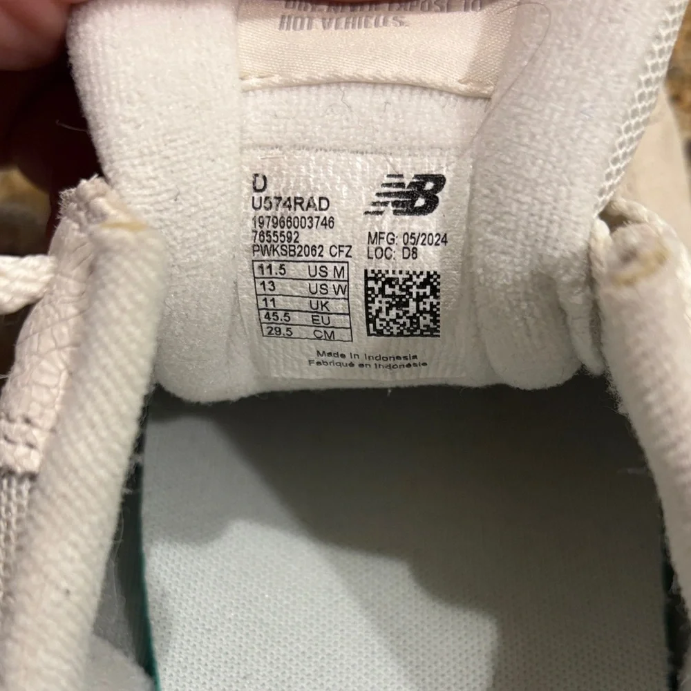 New Balance 574 Men’s Off-White and Gray Sneakers - Picture 5 of 6